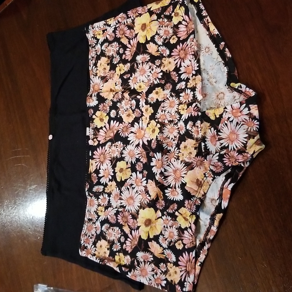 2 pairs of Victoria's secret boy shorts